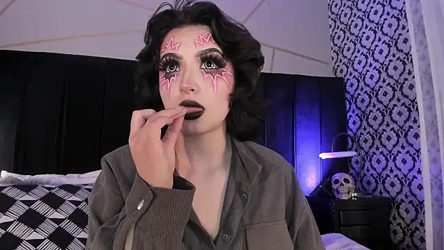 Adeelinee's cam snapshot