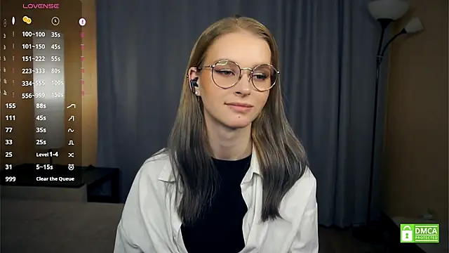 ToyaPletz live sex cam