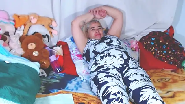 estrellita_fugaz16x's cam snapshot