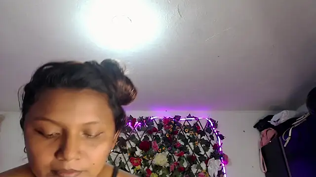 sexysusan4you's cam snapshot