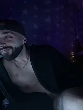 1Richrichard1's cam snapshot