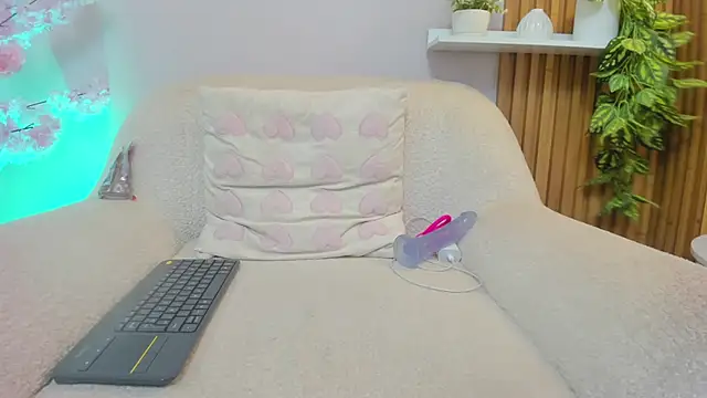 milkybaby_'s cam snapshot