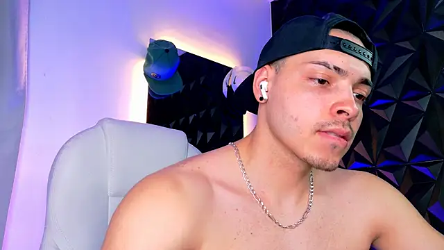 Maxwell_Dupont's cam snapshot