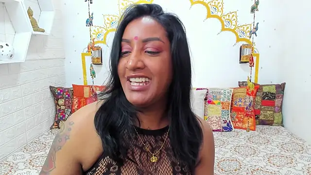 LadyNahir live sex cam