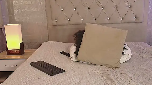 EmylyTaylor_FG's cam snapshot