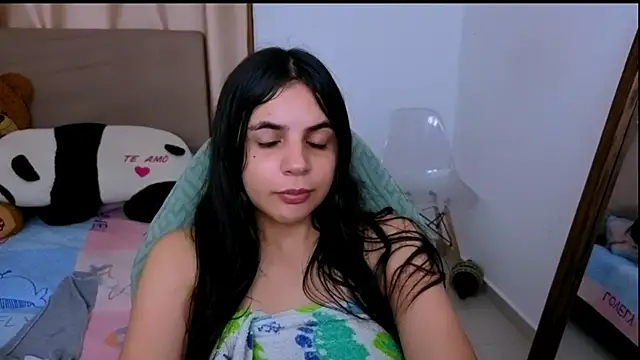 _elenna's cam snapshot