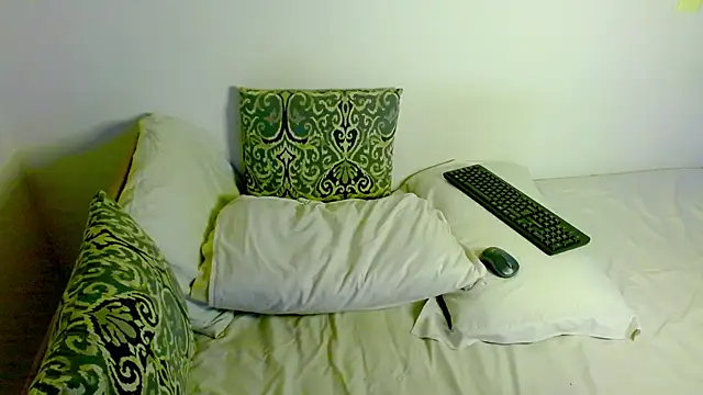 samanta_r_'s cam snapshot