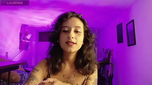 atenea_dragon__'s cam snapshot