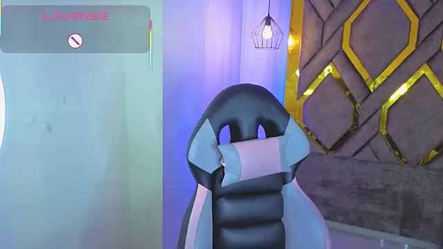 Dom_venena's cam snapshot