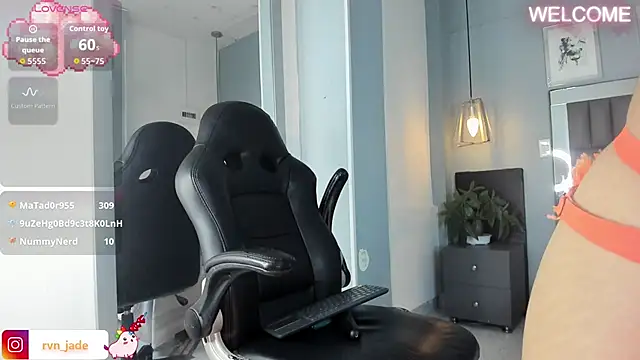 Raven_jade_'s cam snapshot