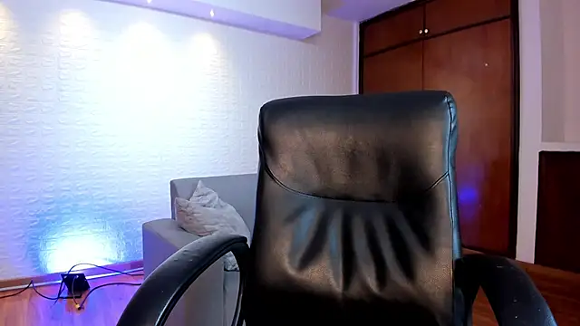 Saara_Corraless's cam snapshot