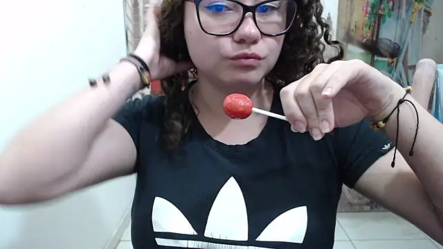 curly_greeneyed's cam snapshot