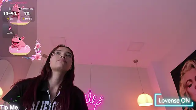 violeth_hill's cam snapshot