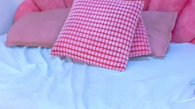 RiriiBrunette__'s cam snapshot