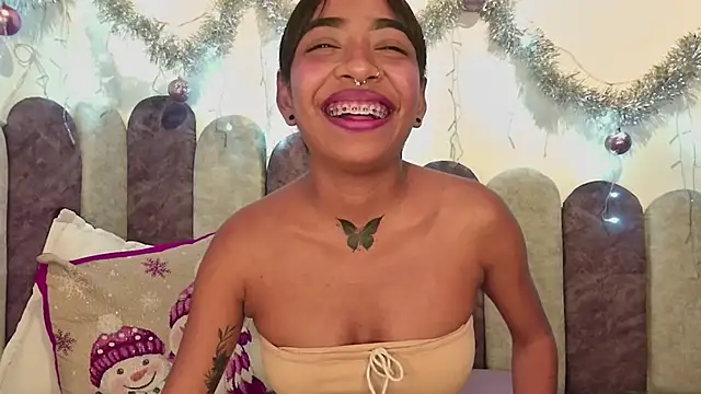 anais_tgn's cam snapshot