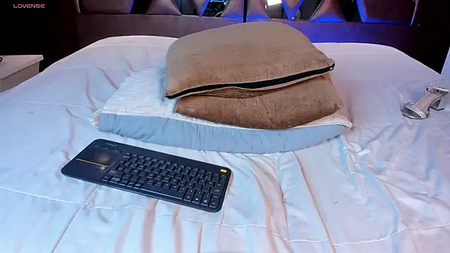 Luciana-Jons's cam snapshot