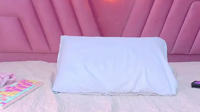 Beautifulskinny18's cam snapshot