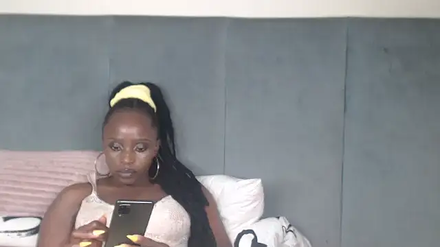 Jah-Queen's cam snapshot