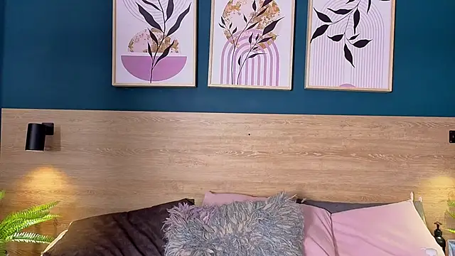 SarahMiler_'s cam snapshot