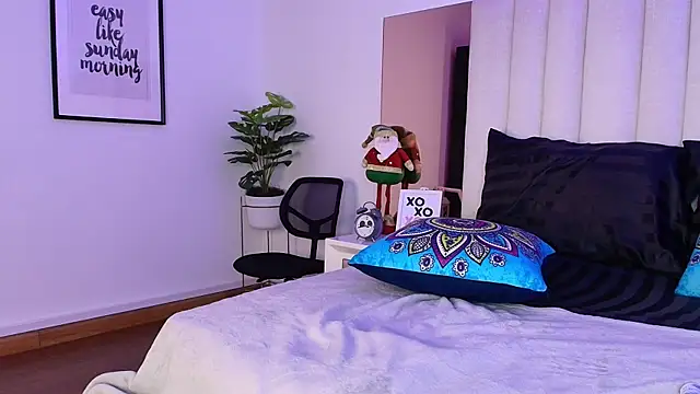 Mara_Wolf01's cam snapshot