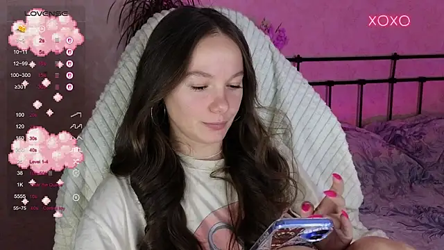 lil_luna_x's cam snapshot