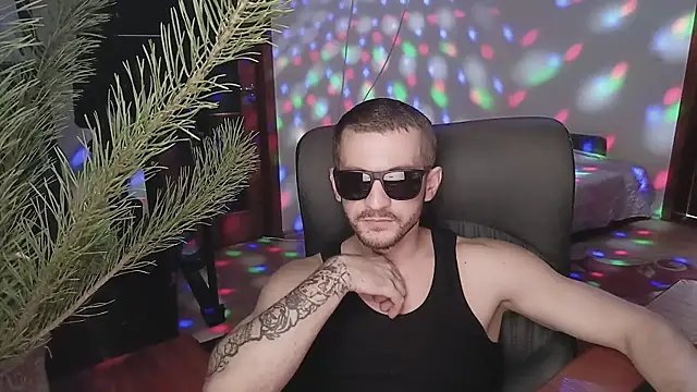 333Alone_in_theDark777's cam snapshot