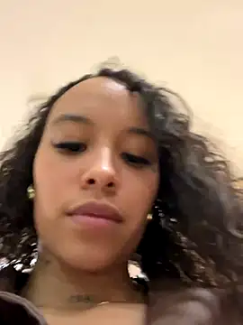 MarieLeon's cam snapshot