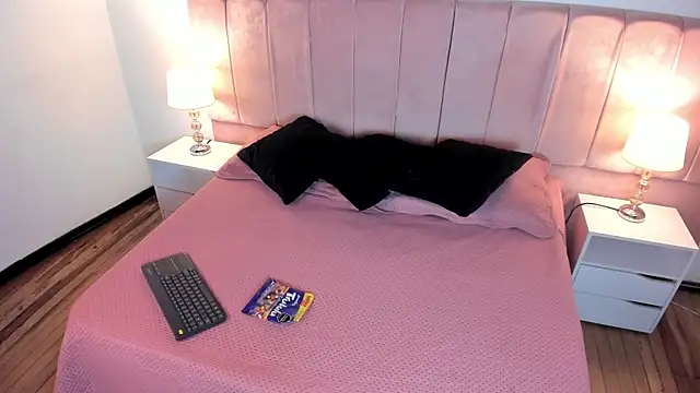 helena_1gv's cam snapshot