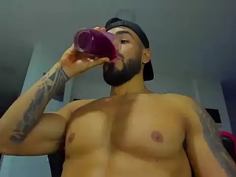 Alexander_Martines's cam snapshot