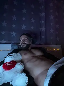 1Richrichard1's cam snapshot