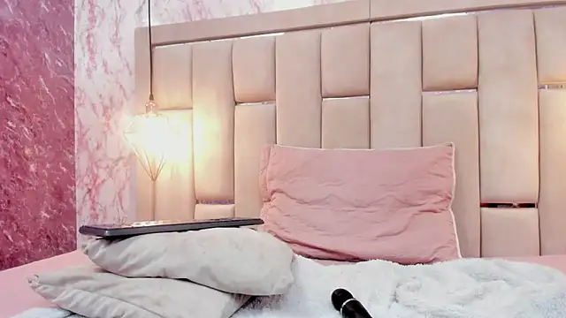 WILD_FIREE_'s cam snapshot