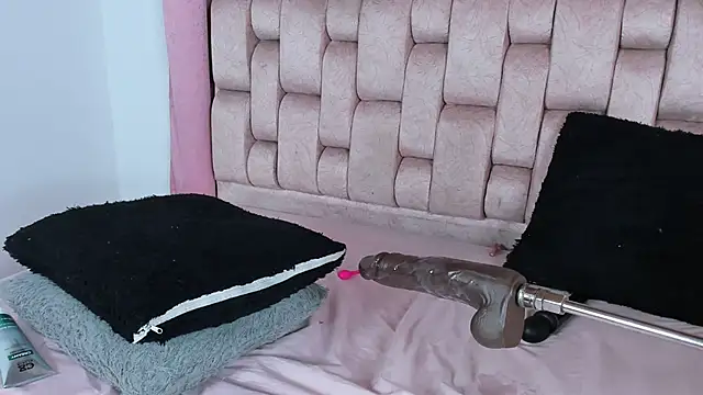 Emma_Evelyn's cam snapshot