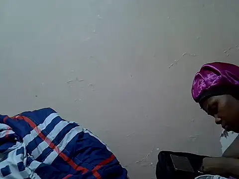 Just_Karu's cam snapshot