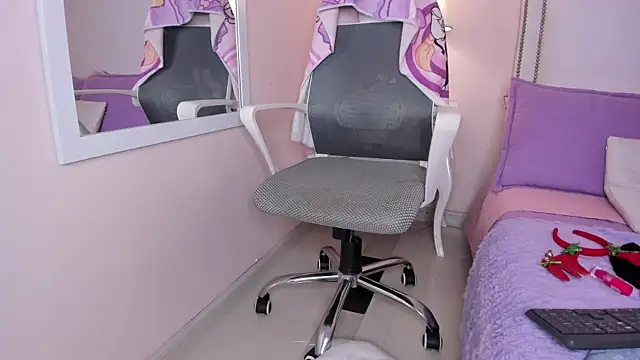 KIMAPRIL's cam snapshot