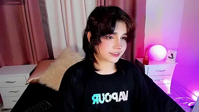 daniellesins2's cam snapshot