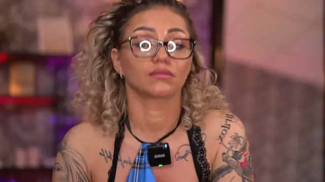 AlmaVelia's cam snapshot