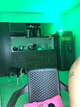 EmmaRossem's cam snapshot