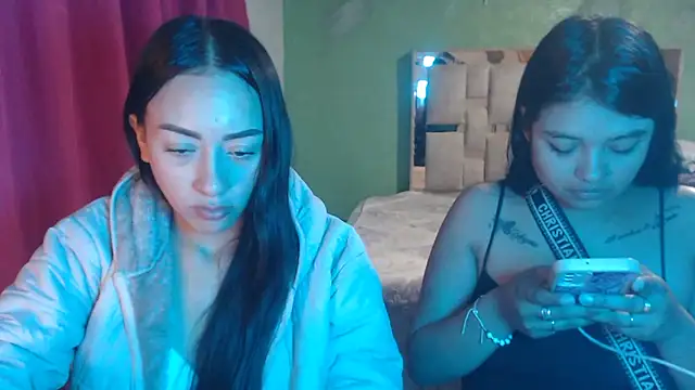 Little_aphrodite's web cam