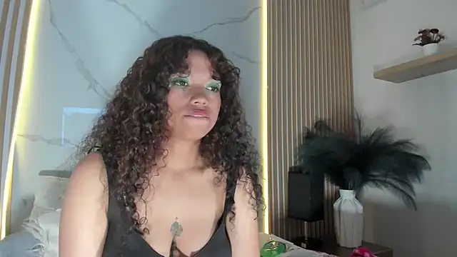 KellyAmbaris's cam snapshot