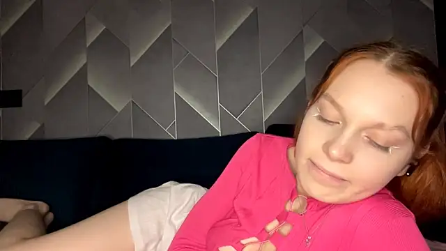 FoxLina's cam snapshot