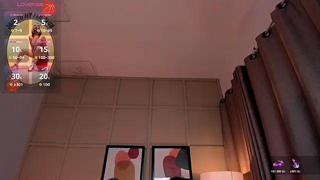 riley__reid's web cam