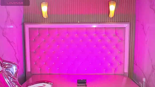 Victoria_b_'s cam snapshot