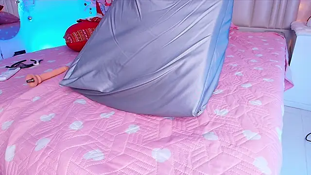 alanarose18's cam snapshot