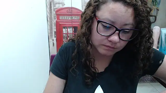 curly_greeneyed's cam snapshot