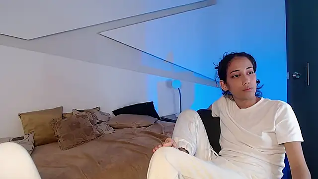 hot_little_bunny's cam snapshot