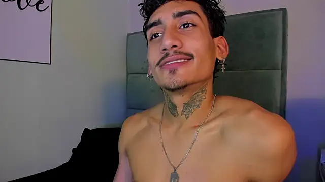 Mr_Strike live sex cam