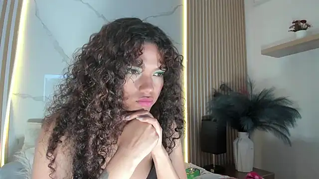 KellyAmbaris's cam snapshot