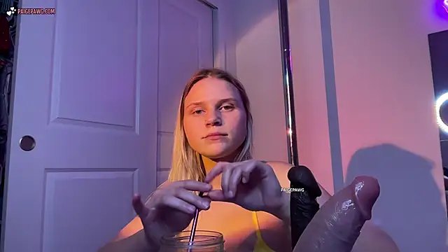 PaigePawg's cam snapshot