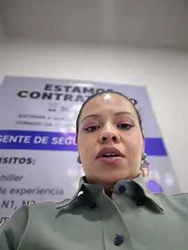 Ariana-07 live sex cam