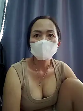 Baby-sexytits18's cam snapshot